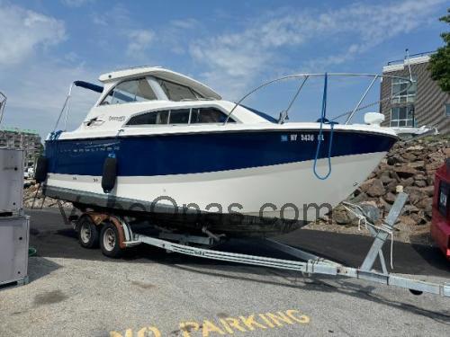 Bayliner 246 Discovery Tekniset tiedot ja arvostelut